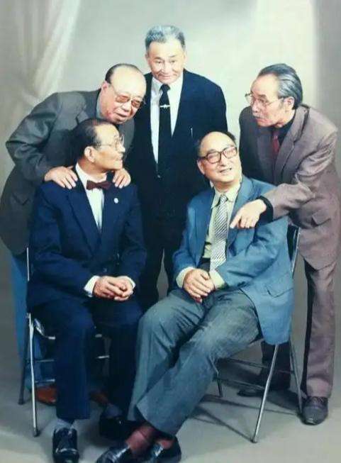 讨好资本71岁的陈佩斯终于扬眉吐气!开元棋牌试玩和央视硬刚宁可退圈也不(图4) 讨好资本71岁的陈佩斯终于扬眉吐气!开元棋牌试玩和央视硬刚宁可退圈也不(图4)