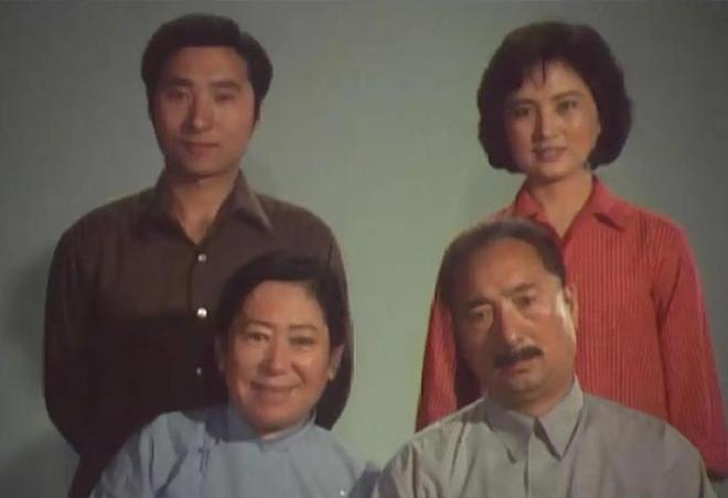 讨好资本71岁的陈佩斯终于扬眉吐气!开元棋牌试玩和央视硬刚宁可退圈也不(图8) 讨好资本71岁的陈佩斯终于扬眉吐气!开元棋牌试玩和央视硬刚宁可退圈也不(图8)