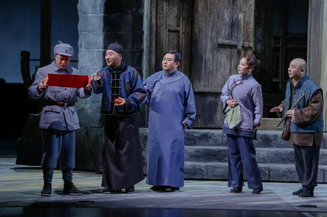 讨好资本71岁的陈佩斯终于扬眉吐气!开元棋牌试玩和央视硬刚宁可退圈也不(图16) 讨好资本71岁的陈佩斯终于扬眉吐气!开元棋牌试玩和央视硬刚宁可退圈也不(图16)